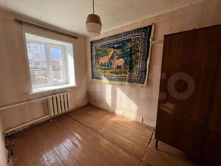3-к. квартира, 40 м², 1/2 эт.