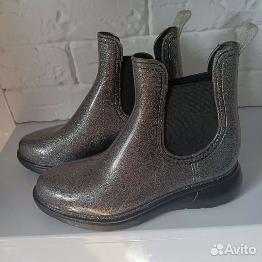 Резиновые сапожки