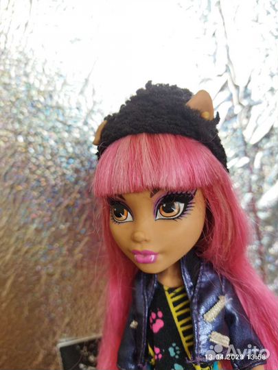 Кукла Монстер Хай Хоулин Вульф