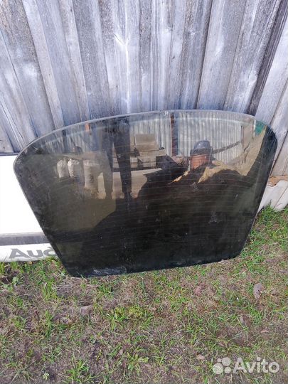 Стекло Ауди 80б3