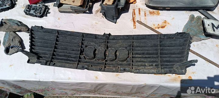 Решётка радиатора Ауди 100