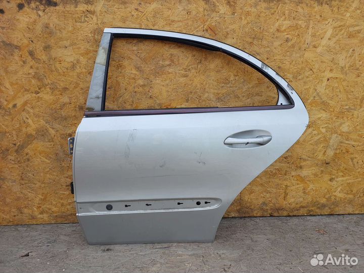 Дверь задняя левая Mercedes w211