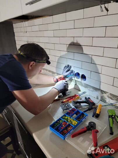 Мастер на час Сантехник Электрик Сборка мебели