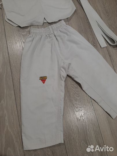 Кимоно 4-6 лет костюм для тхэквондо до 122 рост