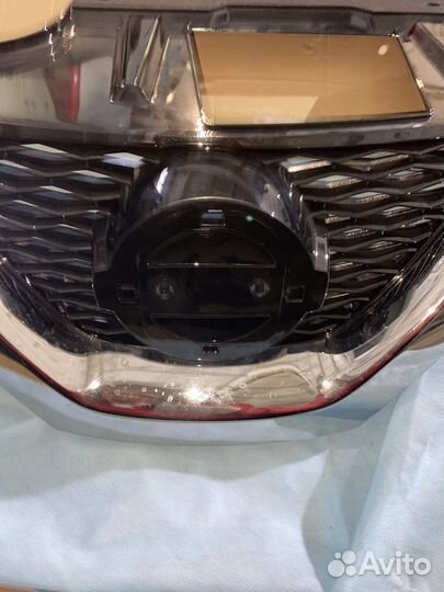 Решетка радиатора Nissan X-Trail T32, NT32