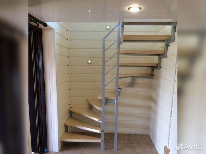 Ступени для лестниц и другие комплектующие