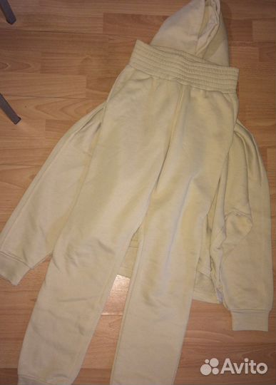 Костюм спортивный