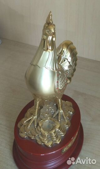 Петух на монетах