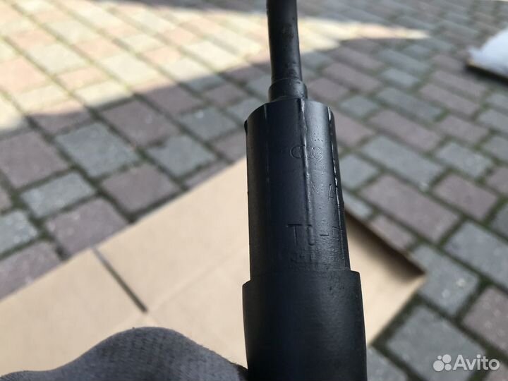 Шланг гидроусилителя на Audi A6 C4 2.5