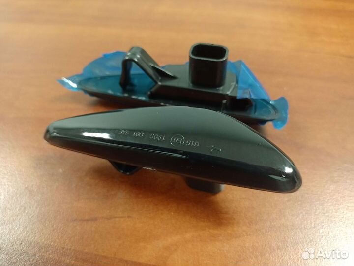 Повторители динамические Mazda 5,6