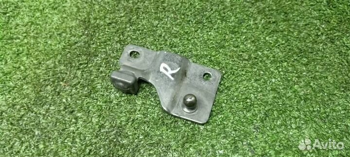 Кронштейн (сопут. товар) Land Rover Range Rover I