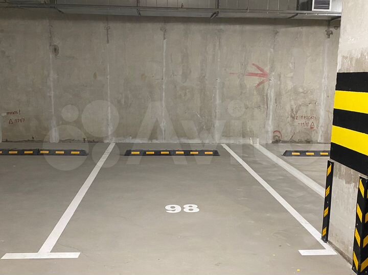 Машиноместо, 13 м²