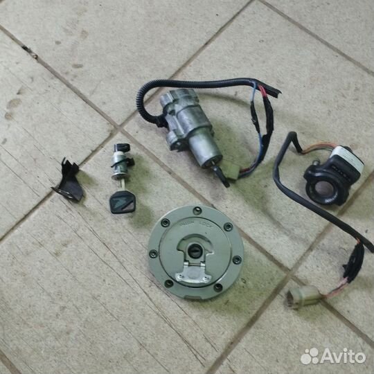 Комплект замков на Honda cbr 600 f4