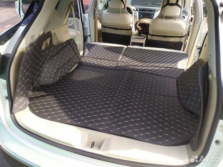 3D коврик в багажник Ниссан Мурано