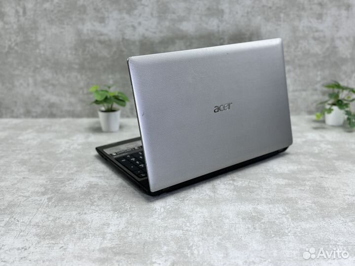 Acer Core i5 8gb/128gb