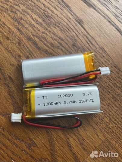 Литий-полимерный аккумулятор 3.7