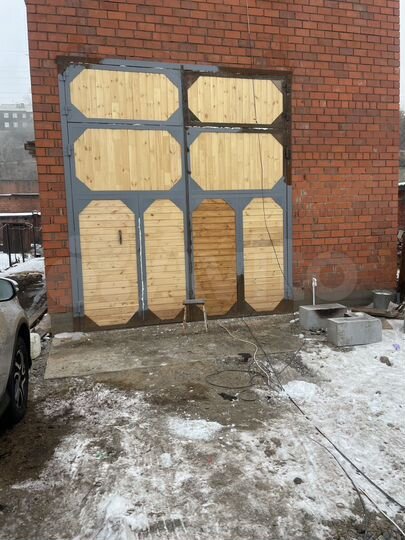 Гараж, > 30 м²