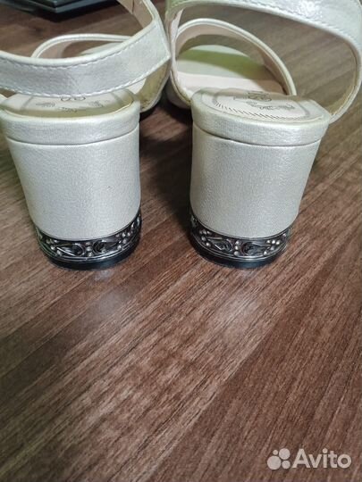 Босоножки женские, клатч