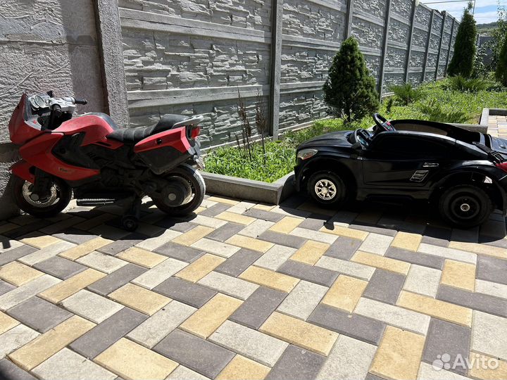 Детский электромобиль и мотоцикл