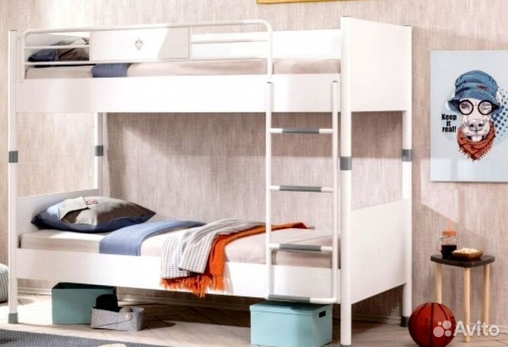 Кровать двухъярусная