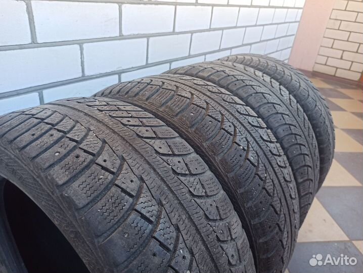 Gislaved Nord Frost 5 225/50 R17