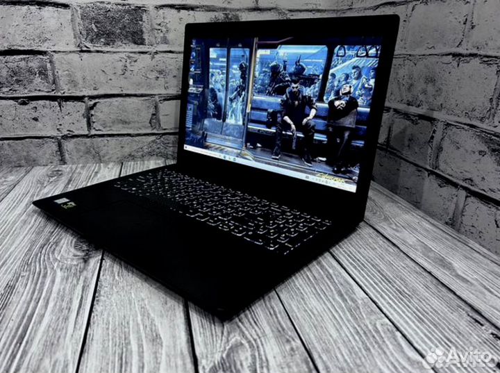 Игровой ноутбук Lenovo Gtx 1050/Core i5/12gb озу