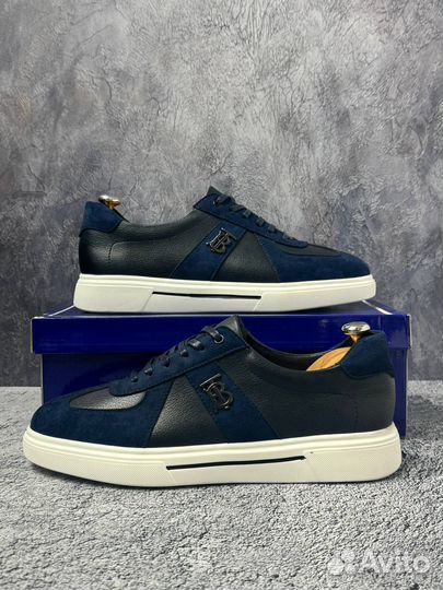 Кроссовки мужские классические