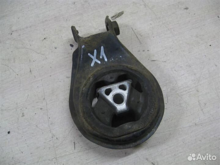 Опора (подушка) двигателя задняя Mazda 3 (BL) 2010