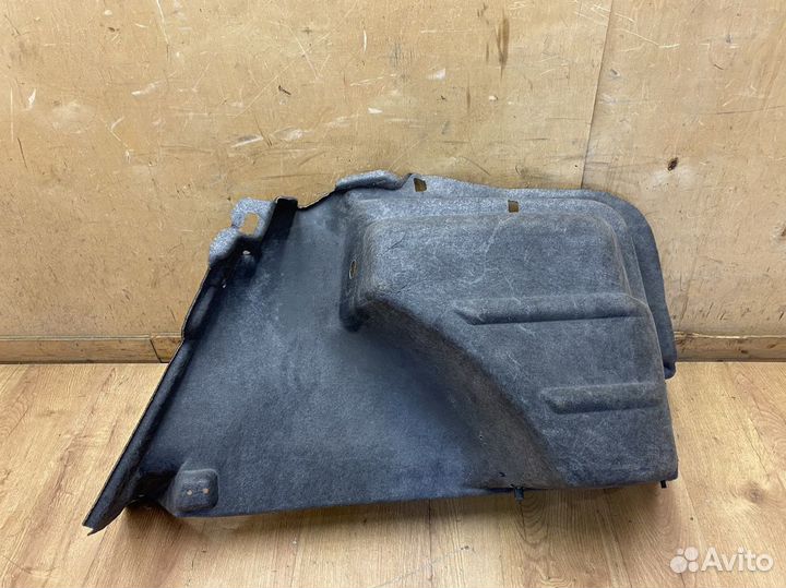 Обшивка багажника левая Skoda Rapid 2013-2020