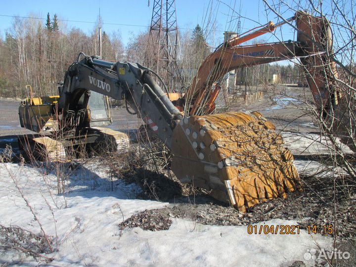 Гусеничный экскаватор Volvo EC360B LC, 2007