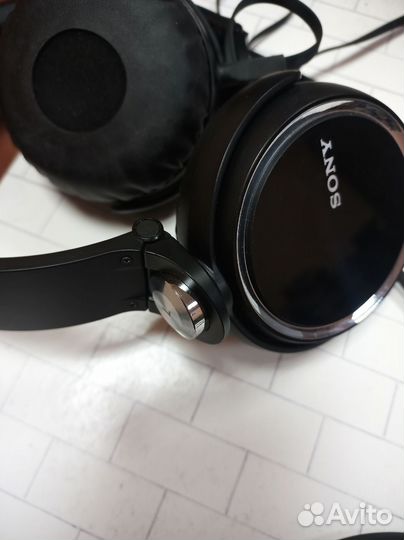 Наушники Sony MDR-XB600