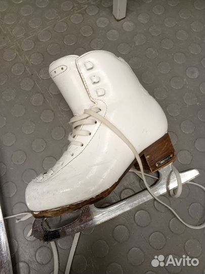 Коньки фигурные