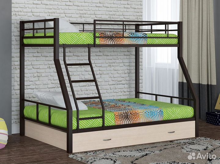 Двухъярусная кровать. В наличии