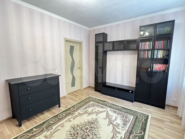2-к. квартира, 54 м², 1/4 эт.