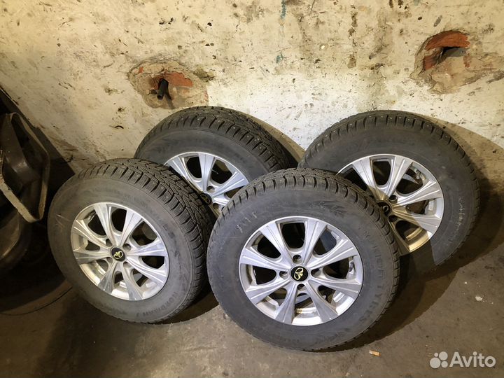 Зимняя резина Nokian Tyres 185 70 r14 92T