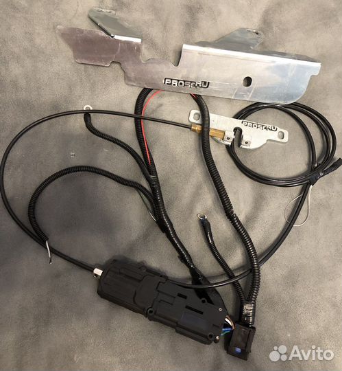 Замок капота camry 70