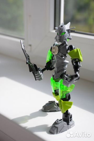 Lego Bionicle и Lego Hero Factory Breez (оригинал)