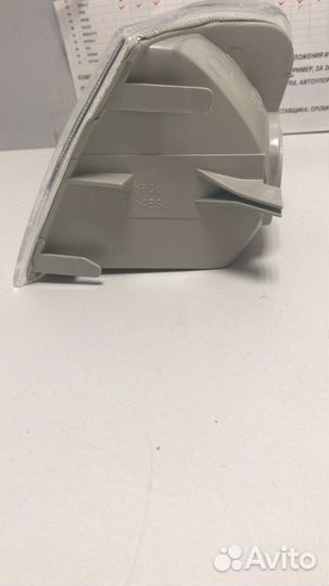 Указатель поворота правый на Peugeot 405 5501503RU