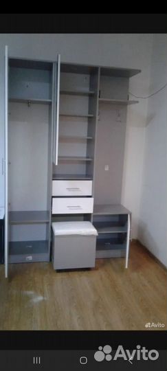 Шкаф с зеркалом