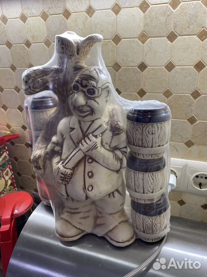 Графин с рюмками