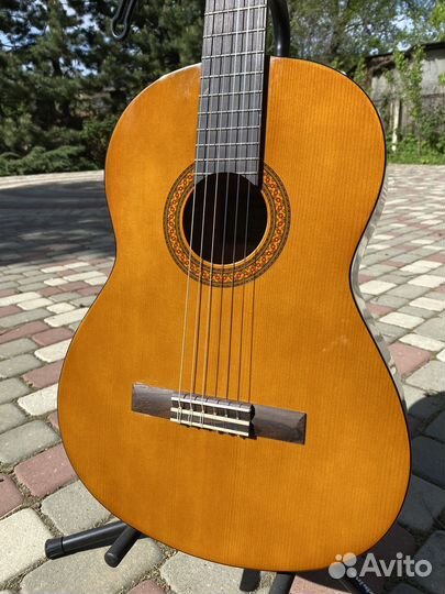 Классическая гитара Yamaha c 40