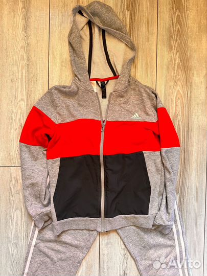 Спортивный костюм адидас 152