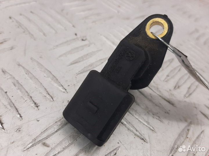 Датчик распредвала Volkswagen Golf 4 2001