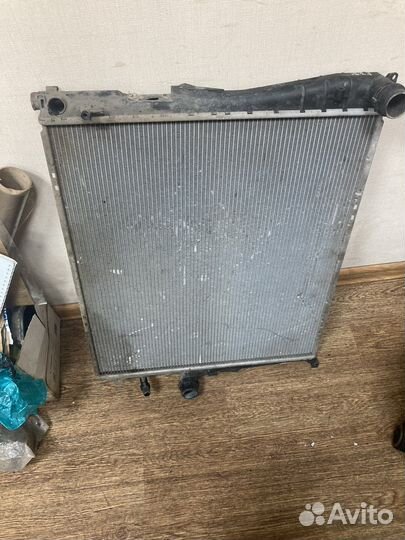 Радиатор бмв е 83