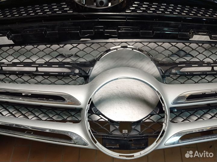 Решетка радиатора mercedes