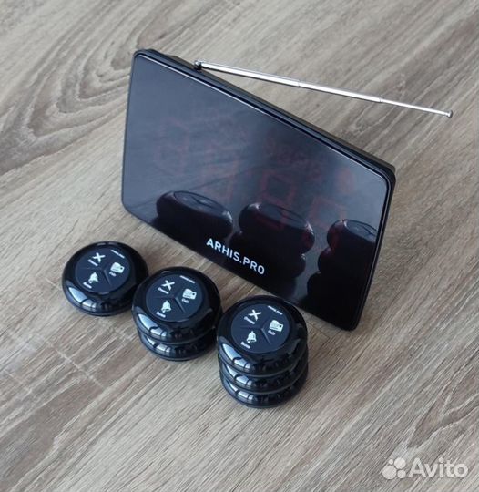 Влагозащищенная кнопка вызова персонала и табло