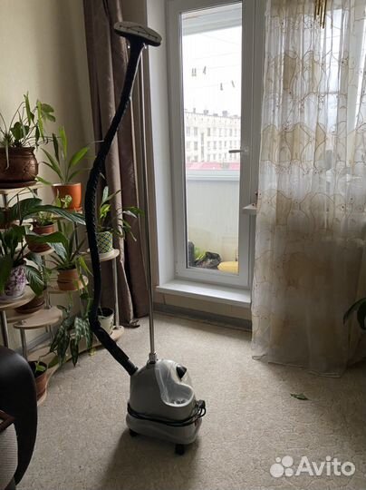 Отпариватель для одежды вертикальный