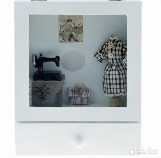 Деревянная шкатулка