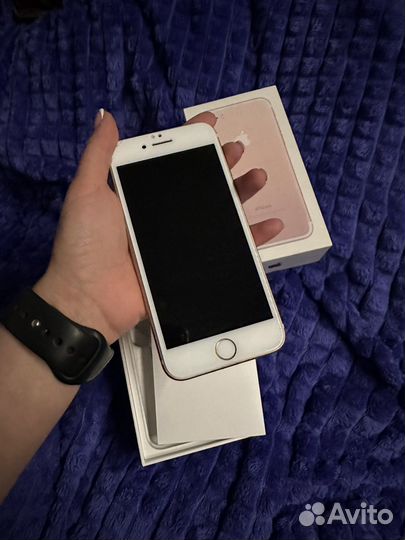 Телефон iPhone 7