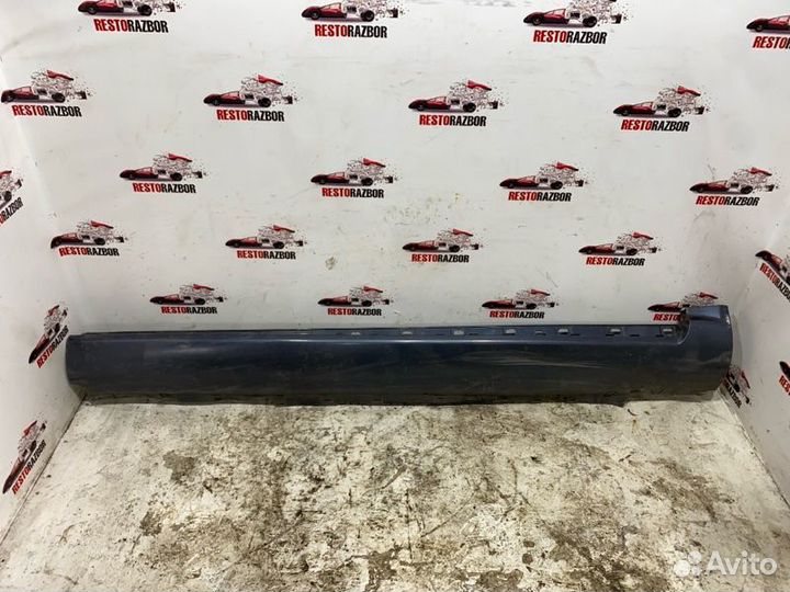 Накладка на порог наружная правая Audi A8 седан